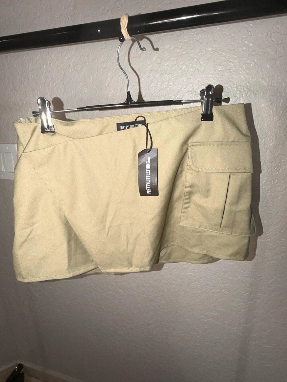 Pretty Little Thing NWT Tailored Wrap Cargo Mini Skirt - Sage Green, Size US 6